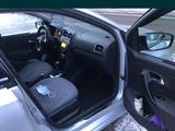 Volkswagen Polo 2014 года за 4 022 115 тг. в Атырау – фото 3