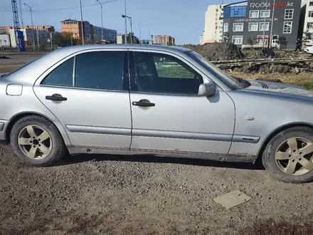 Mercedes-Benz E 200 1996 года за 1 000 000 тг. в Кокшетау