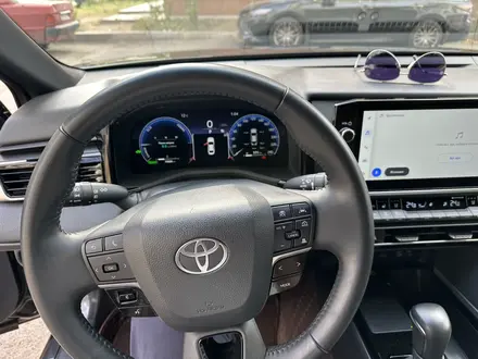 Toyota Camry 2025 года за 21 200 000 тг. в Астана – фото 13