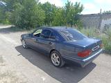 Mercedes-Benz E 230 1997 года за 2 100 000 тг. в Караганда – фото 4