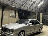 Mercedes-Benz E 320 2001 года за 5 750 000 тг. в Шымкент – фото 2