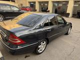 Mercedes-Benz C 320 2001 годаүшін2 800 000 тг. в Алматы – фото 5