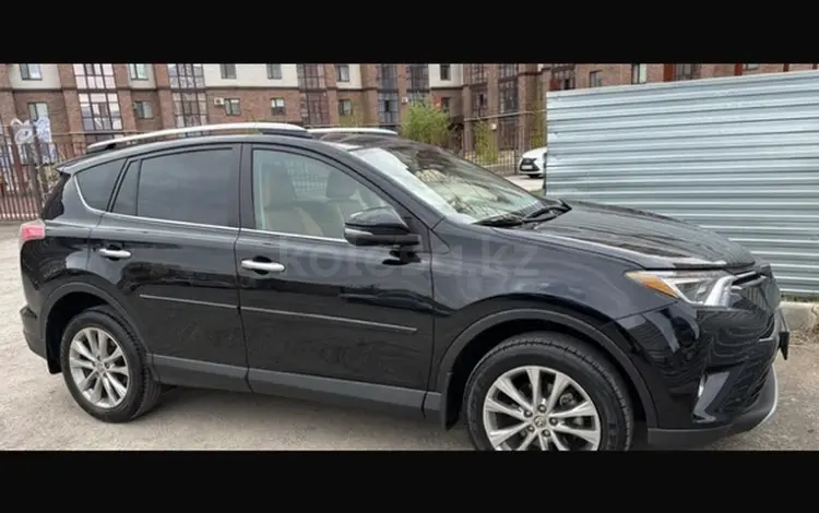 Toyota RAV4 2016 года за 7 800 000 тг. в Актобе