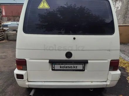 Volkswagen Multivan 1993 года за 2 500 000 тг. в Павлодар – фото 2
