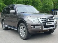 Mitsubishi Pajero, 2015