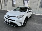 Toyota RAV4 2018 годаүшін13 500 000 тг. в Шымкент – фото 2