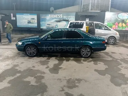 Toyota Camry 1998 года за 3 300 000 тг. в Шымкент