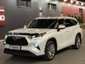 Toyota Highlander 2024 года за 31 500 000 тг. в Алматы – фото 2