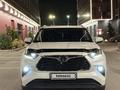 Toyota Highlander 2024 года за 31 500 000 тг. в Алматы – фото 4