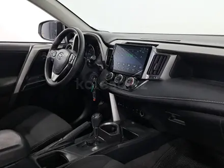 Toyota RAV4 2016 года за 8 450 000 тг. в Астана – фото 16