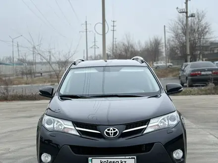 Toyota RAV4 2015 года за 10 300 000 тг. в Шымкент