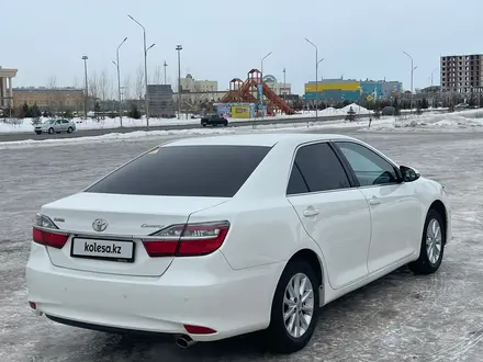 Toyota Camry 2015 года за 10 600 000 тг. в Уральск – фото 4