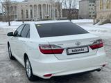 Toyota Camry 2015 года за 10 600 000 тг. в Уральск – фото 5