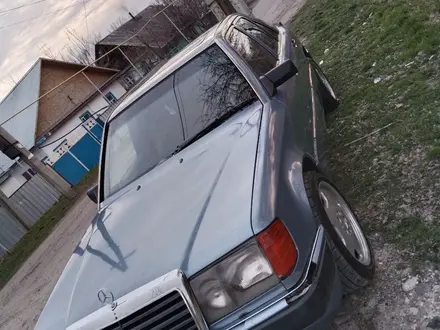 Mercedes-Benz E 260 1991 года за 1 400 000 тг. в Талдыкорган – фото 2