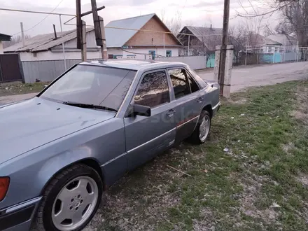 Mercedes-Benz E 260 1991 года за 1 400 000 тг. в Талдыкорган – фото 4