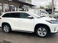 Toyota Highlander 2018 года за 18 300 000 тг. в Шымкент – фото 2