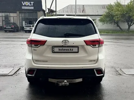 Toyota Highlander 2018 года за 18 300 000 тг. в Шымкент – фото 3