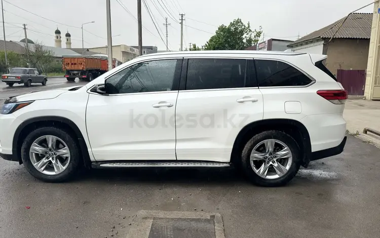 Toyota Highlander 2018 года за 18 300 000 тг. в Шымкент