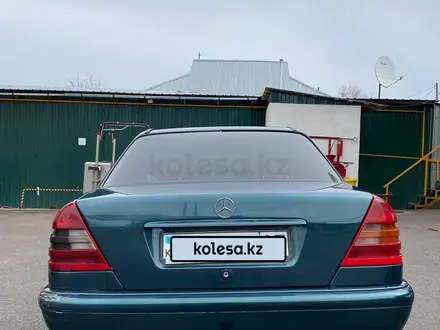 Mercedes-Benz C 180 1995 года за 1 300 000 тг. в Кокшетау – фото 2