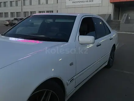 Mercedes-Benz E 320 1997 года за 2 600 000 тг. в Кокшетау – фото 8