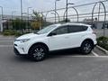 Toyota RAV4 2018 года за 13 700 000 тг. в Алматы – фото 3