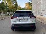 Toyota RAV4 2019 годаүшін14 000 000 тг. в Уральск – фото 3