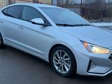 Hyundai Elantra 2020 года за 6 300 000 тг. в Астана – фото 2