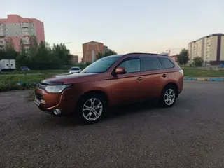 Mitsubishi Outlander, 2012