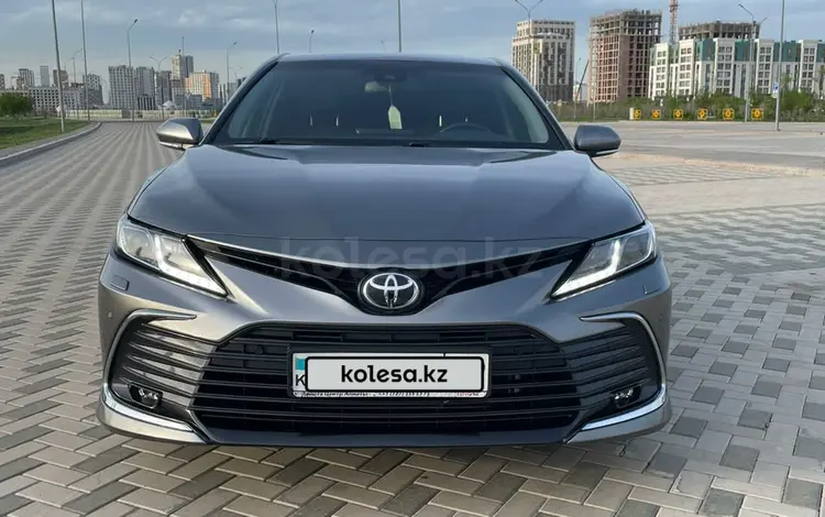 Toyota Camry 2023 года за 16 000 000 тг. в Астана