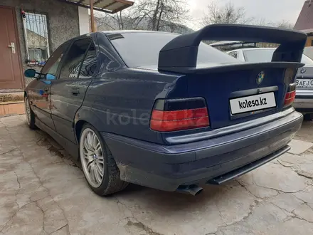 BMW 325 1994 года за 1 900 000 тг. в Алматы – фото 5