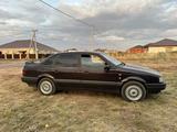 Volkswagen Passat 1993 годаүшін1 800 000 тг. в Актобе – фото 2