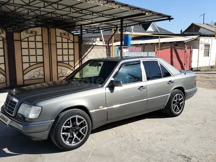 Mercedes-Benz E 230 1993 года за 2 200 000 тг. в Кызылорда – фото 10