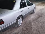 Mercedes-Benz E 220 1993 года за 2 600 000 тг. в Туркестан – фото 5