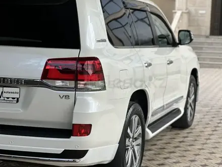 Toyota Land Cruiser 2018 года за 33 000 000 тг. в Алматы – фото 4