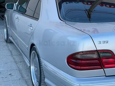 Mercedes-Benz E 500 2000 года за 7 000 000 тг. в Жанаозен – фото 5