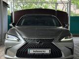 Lexus ES 250 2018 годаүшін18 300 000 тг. в Алматы – фото 4