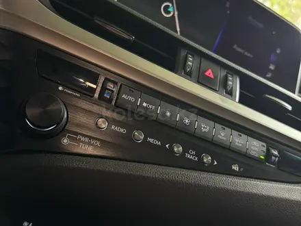 Lexus ES 250 2018 года за 18 300 000 тг. в Алматы – фото 16