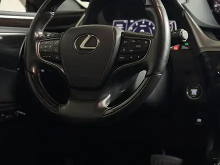 Lexus ES 250 2018 года за 18 300 000 тг. в Алматы – фото 21