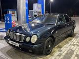 Mercedes-Benz E 230 1996 года за 2 470 000 тг. в Алматы – фото 3