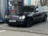 Mercedes-Benz E 230 1996 года за 2 470 000 тг. в Алматы