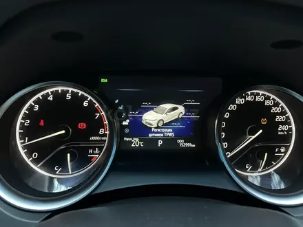 Toyota Camry 2019 года за 14 500 000 тг. в Актобе – фото 10