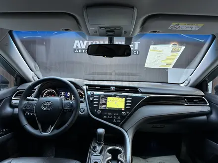 Toyota Camry 2019 года за 14 500 000 тг. в Актобе – фото 21