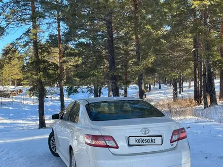 Toyota Camry 2010 года за 6 100 000 тг. в Семей – фото 2