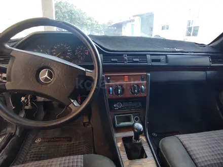 Mercedes-Benz E 200 1990 года за 500 000 тг. в Туркестан – фото 3