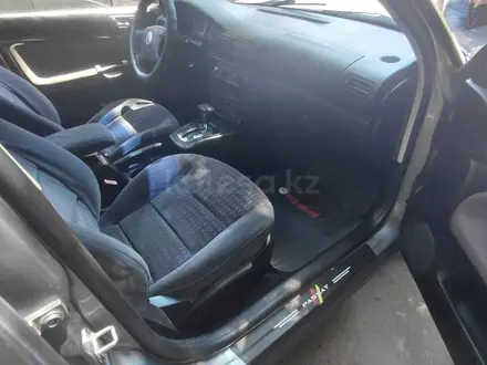 Volkswagen Passat 2001 года за 3 300 000 тг. в Алматы – фото 10