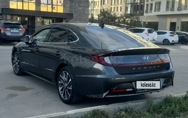 Hyundai Sonata 2021 годаfor12 900 000 тг. в Астана