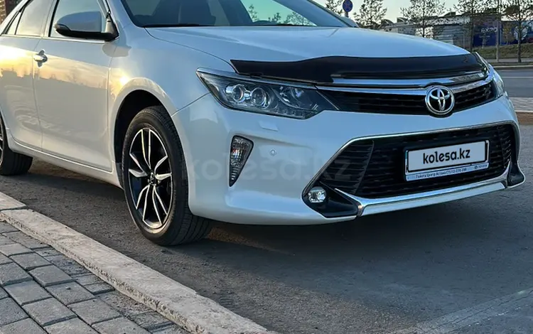 Toyota Camry 2017 года за 12 500 000 тг. в Астана