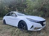 Hyundai Elantra 2021 годаfor9 550 000 тг. в Караганда – фото 2