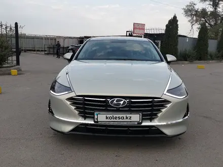 Hyundai Sonata 2022 года за 13 000 000 тг. в Алматы – фото 3