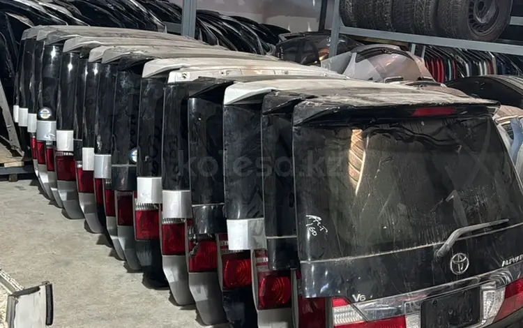Крышка багажника за 120 000 тг. в Атырау